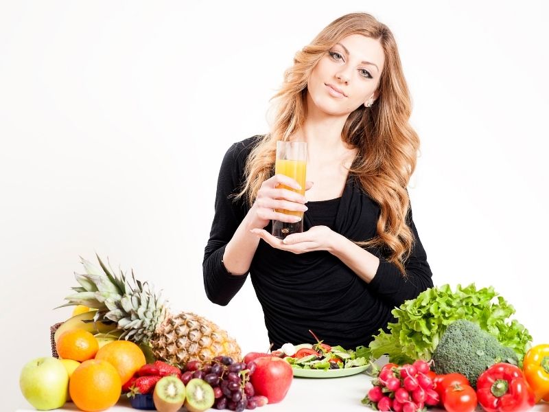 woman eating healthy food