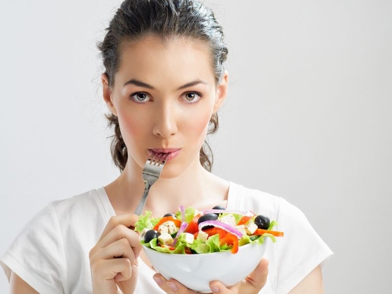 woman eating healthy food