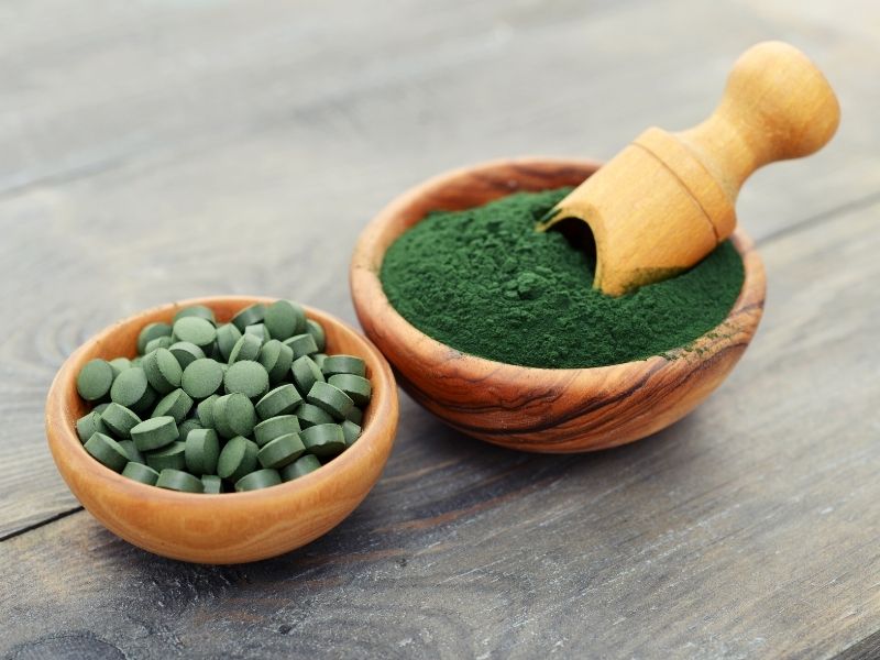 spirulina powder and tablets