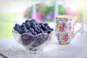 bowl of fresh blueberries