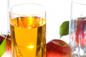 Glass of apple cider