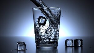 water with ice helps boost metabolism