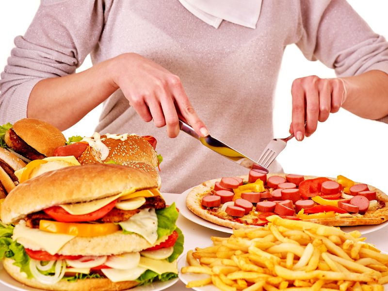 woman eating junk food