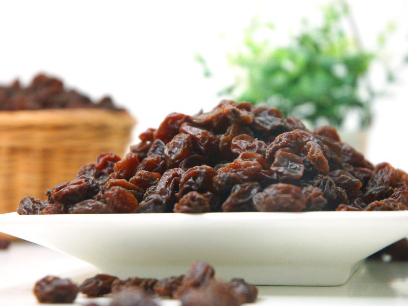 dried raisins