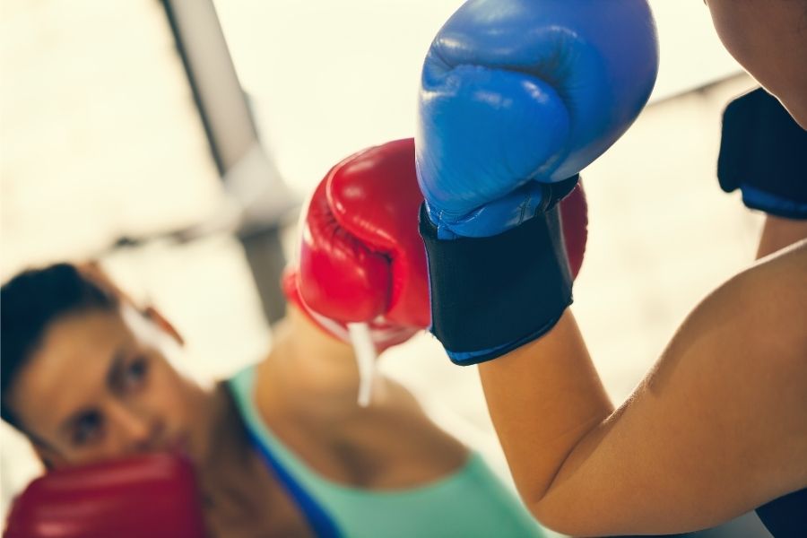 two people boxing