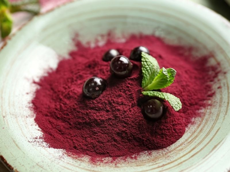 acai powder and berries