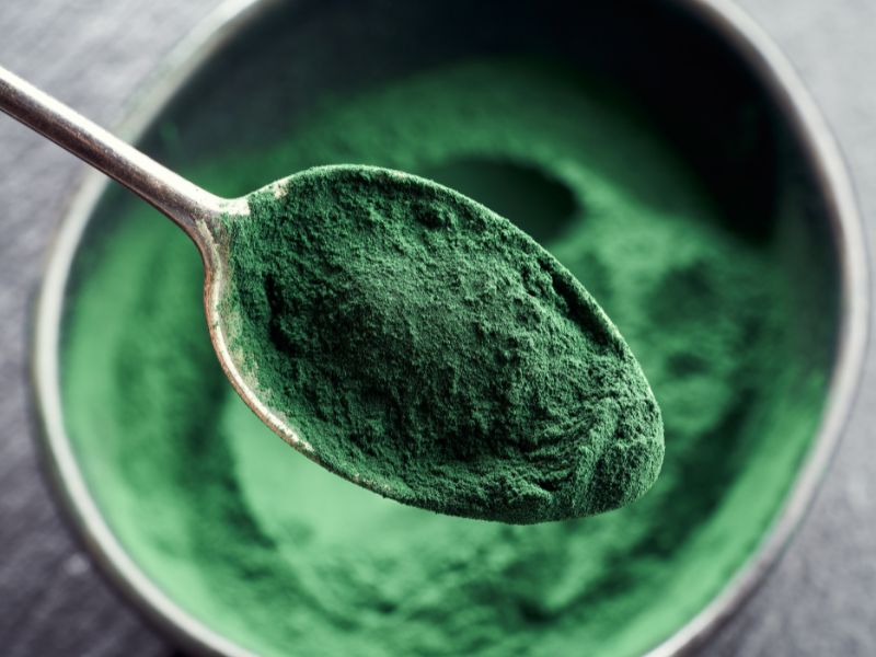 green spirulina powder