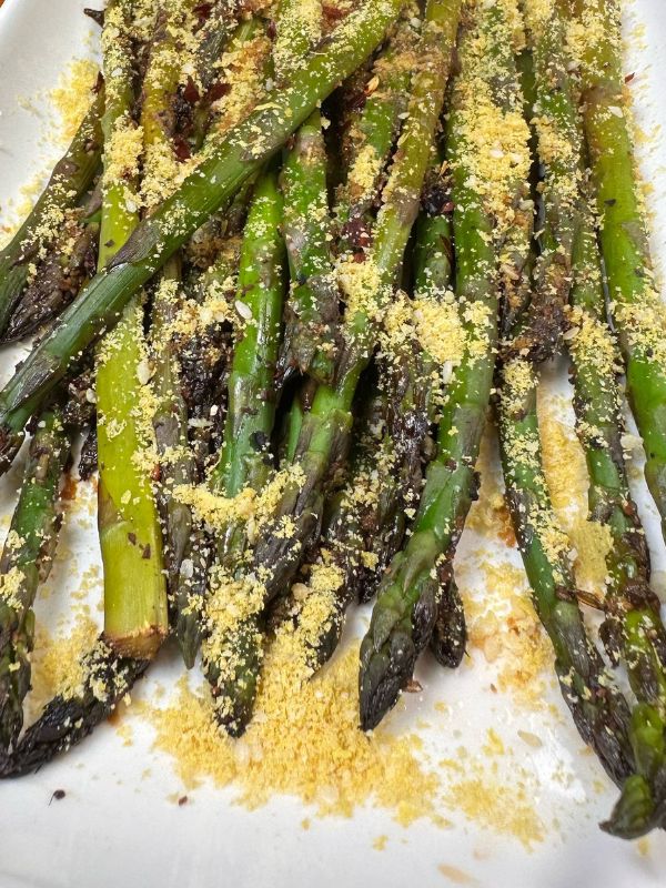 charred asparagus spears