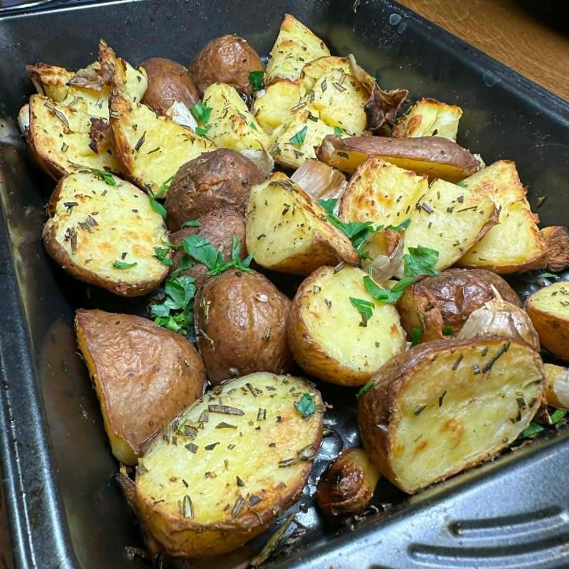 Garlic & Rosemary, Crispy Roast Potatoes